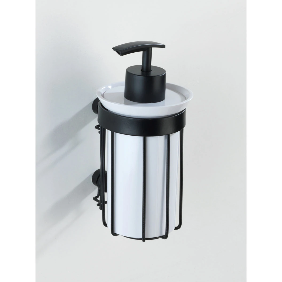 Wenko Seifenspender „Classic Plus“, Schwarz, 185 Ml 9 Wenko Seifenspender „Classic Plus“, Schwarz, 185 Ml – Bild 7