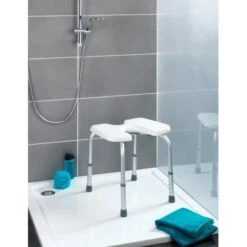 Wenko Duschhocker Mit Hygieneausschnitten Secura Weiß Höhenverstellbar -Wenko 38236789 sb ambiente de 01