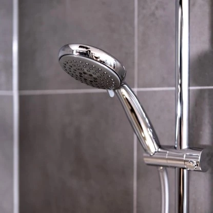 Wenko Duschkopf Basic Grau Kunststoff (ABS), 10 X 10 Cm Grau Chrom 10 Wenko Duschkopf Basic Grau Kunststoff (ABS), 10 X 10 Cm Grau Chrom – Bild 8