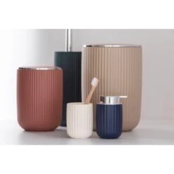 Wenko Schwingdeckeleimer Agropoli S Kosmetikeimer Mit Schwingdeckel 2 L Altrosa 8 Wenko Schwingdeckeleimer Agropoli S Kosmetikeimer Mit Schwingdeckel 2 L Altrosa -Wenko 4008838351956 1068 03